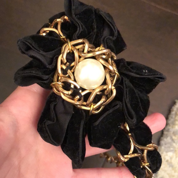 FREE Velvet and Chain Belt - Picture 2 of 4